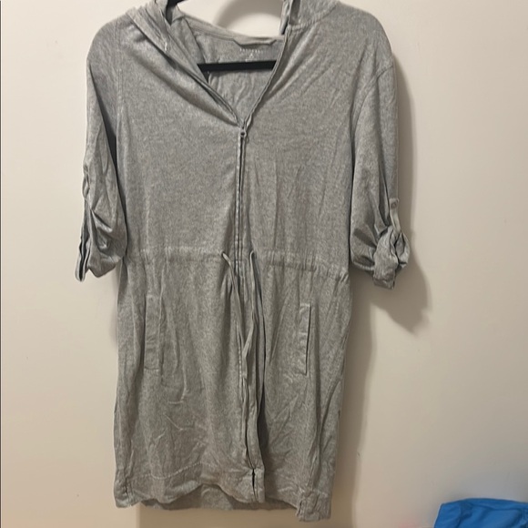 Gray hooded zip up top - Picture 1 of 4